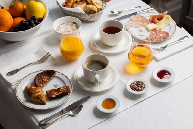 Petit déjuener - Hôtel Million · Hôtel Restaurant Albertville en Savoie