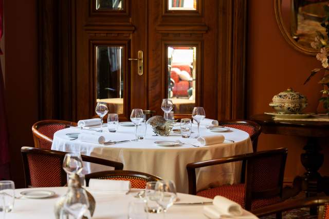 Salle de restaurant - Hôtel Million · Hôtel Restaurant Albertville en Savoie