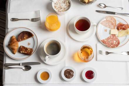 Petit-déjuener - Hôtel Million · Hôtel Restaurant Albertville en Savoie