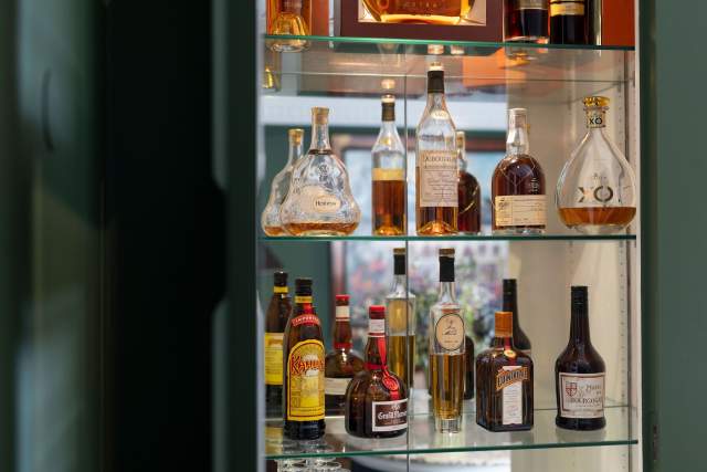 Bar à liqueur - Hôtel Million · Hôtel Restaurant Albertville en Savoie